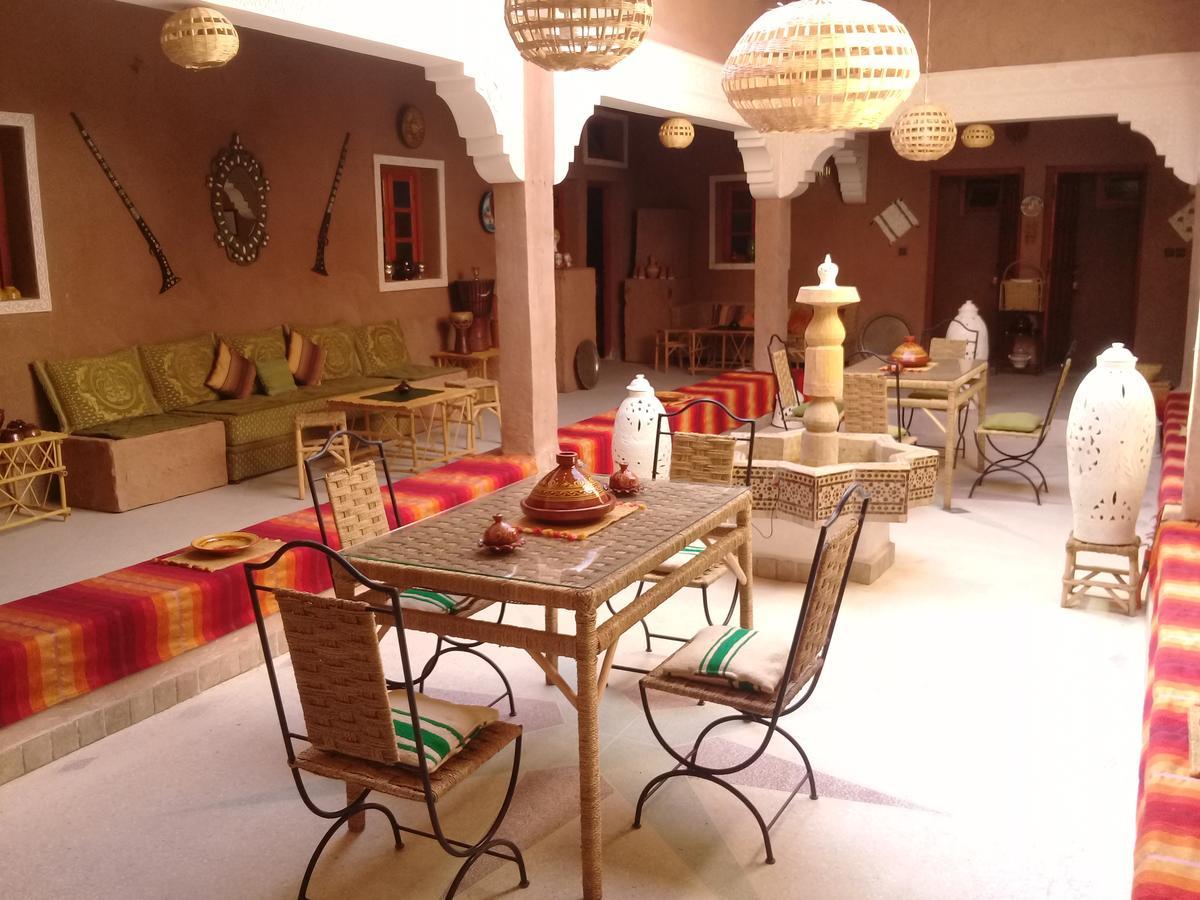 Tajda Riad Sarayas المظهر الخارجي الصورة